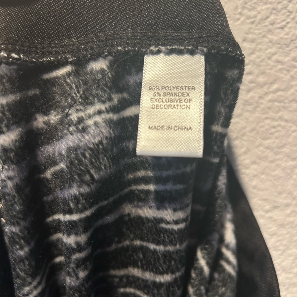 NEW Cuddl Duds black texture velour leggings Sizes XS, S, M, L, XL, 1X, 2X, 3X - Picture 4 of 4